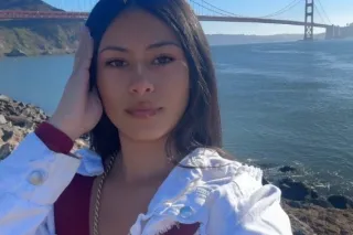 😊YOUNG & BEAUTIFUL😊🎀DON'T MISS OUT🎀 - Image 1