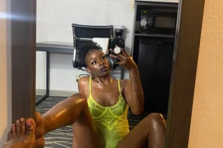 80 QV VALLEJO !!👅💦 - Image 1